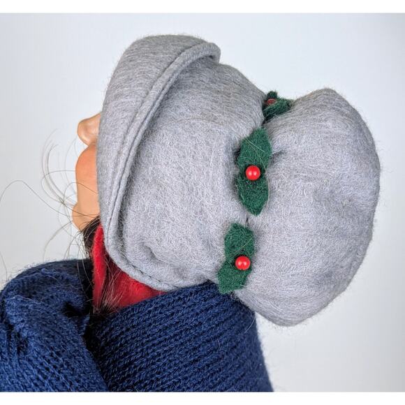 Byers' Choice Caroler Vintage 1989 Woman Black Skirt Red Coat Fur Muff Gray Hat - Picture 9 of 11